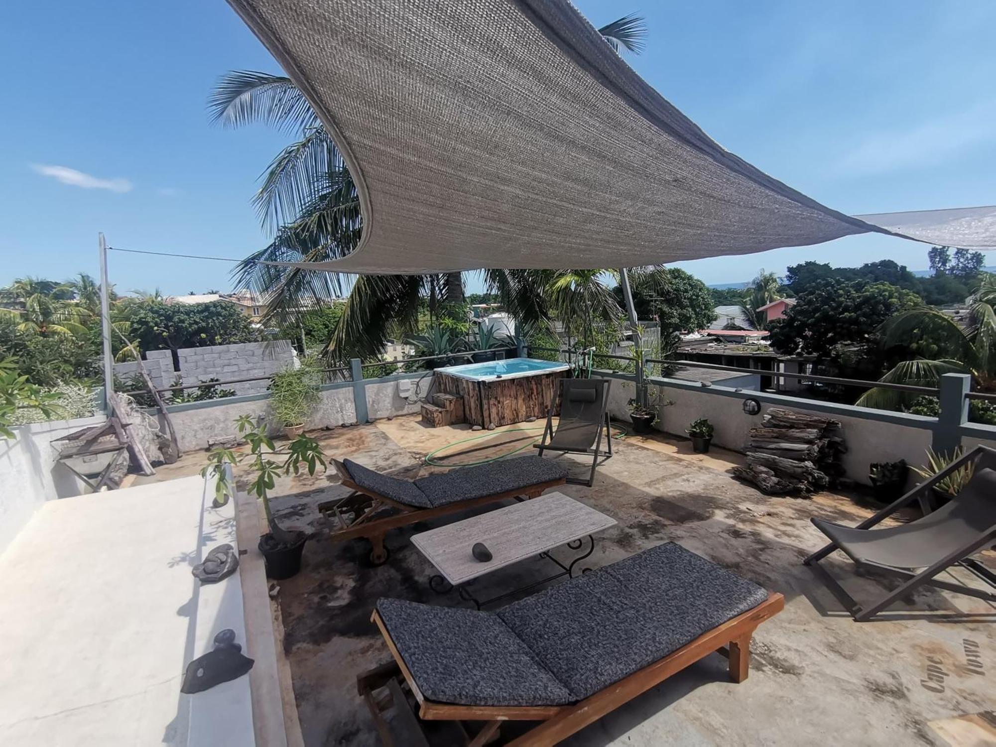 Pointe aux Sable Modern Apartment/3Bedrooms/2Bathrooms/Rooftop/Jacuzzi מראה חיצוני תמונה